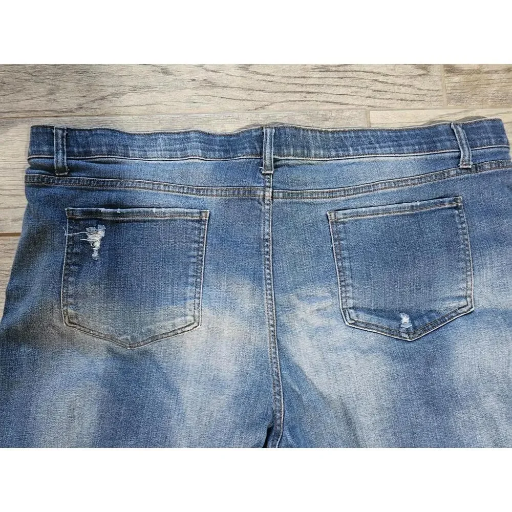Women's Terra & Sky Denim Jeans Shorts Distressed Size 28W Blue Elastic Waist - Picture 11 of 12